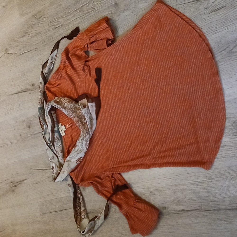 One World Live & Let Live PL Top w/ scarf